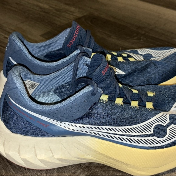 Men's Saucony Endorphin Pro 4 Size 9.5 - Picture 2 of 7